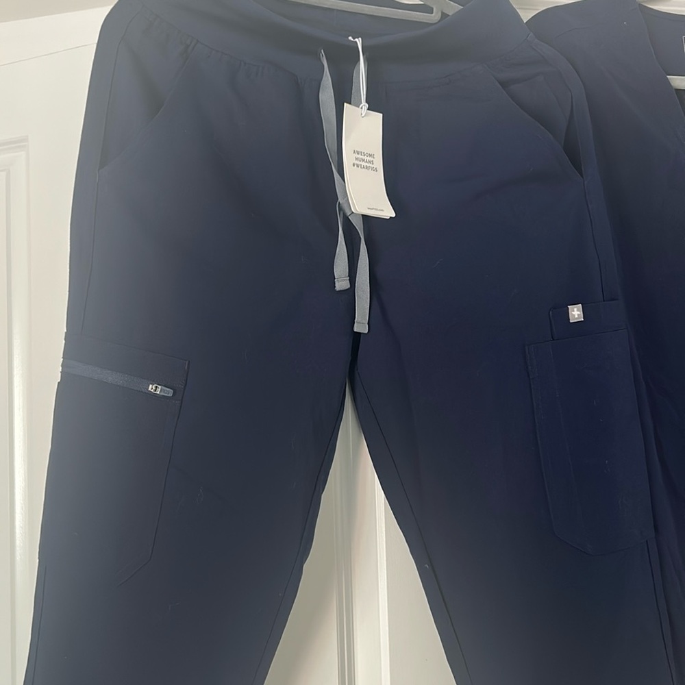 FIGS navy straight leg